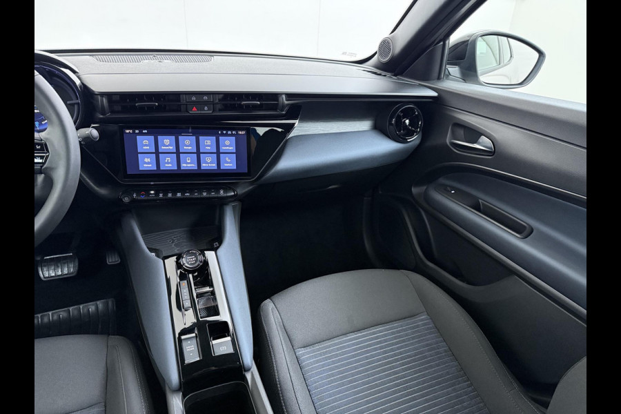 Alfa Romeo junior Elettrica 54 kWh VAN € 30.900,- VOOR € 26.877,- UW LENTEVOORDEEL € 4.023,-! | 15.000KM!! | FABRIEKSGARANTIE | APPLE CARPLAY| ANDROID AUTO| UNIEKE KLEUR! | ADAPTIVE CRUISE CONTROL|