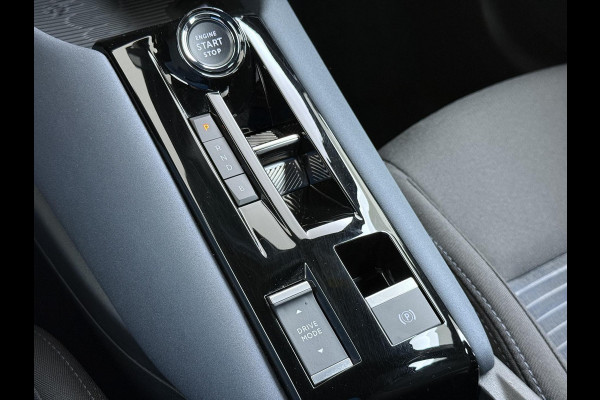 Alfa Romeo junior Elettrica 54 kWh VAN € 30.900,- VOOR € 26.877,- UW LENTEVOORDEEL € 4.023,-! | 15.000KM!! | FABRIEKSGARANTIE | APPLE CARPLAY| ANDROID AUTO| UNIEKE KLEUR! | ADAPTIVE CRUISE CONTROL|