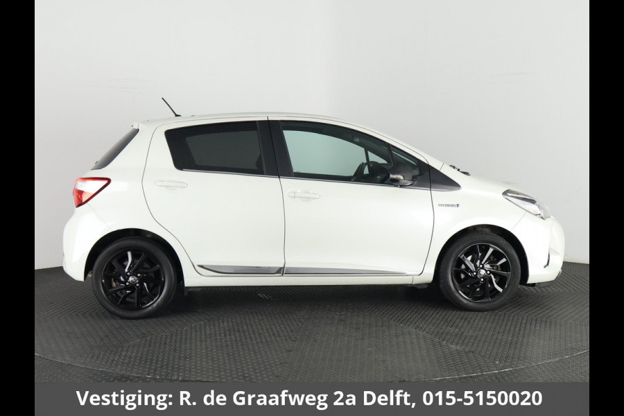 Toyota Yaris 1.5 Hybrid Executive | Stoelverwarming | Panoramadak | Navigatie |