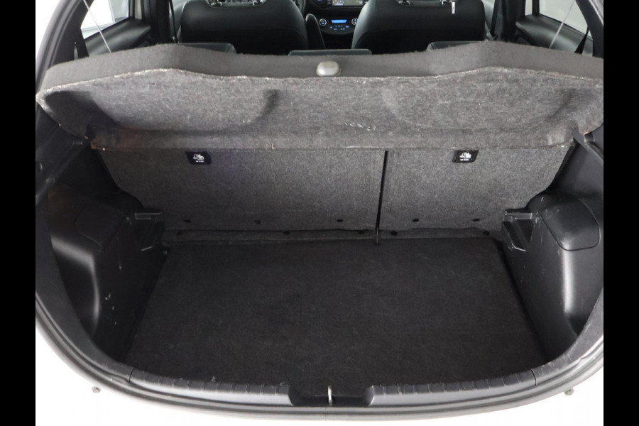 Toyota Yaris 1.5 Hybrid Executive | Stoelverwarming | Panoramadak | Navigatie |