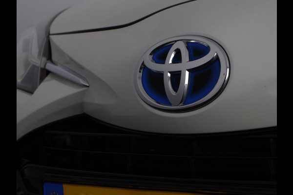 Toyota Yaris 1.5 Hybrid Executive | Stoelverwarming | Panoramadak | Navigatie |