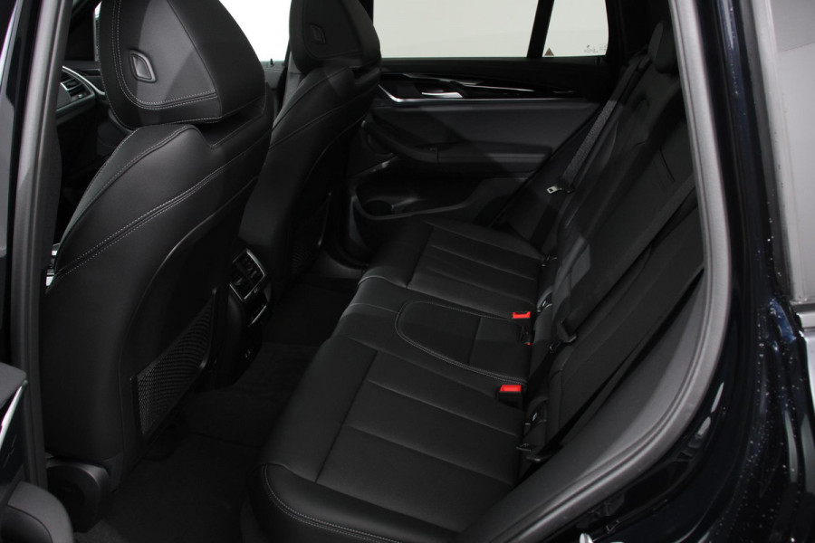 BMW iX3 Executive M-Sport 80 kWh Leder Panoramisch Schuif-Kantel dak Camera Elektrisch bedienbare achterklep Climate control