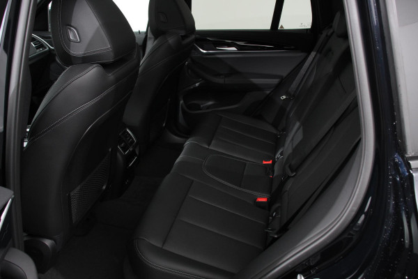 BMW iX3 Executive M-Sport 80 kWh Leder Panoramisch Schuif-Kantel dak Camera Elektrisch bedienbare achterklep Climate control