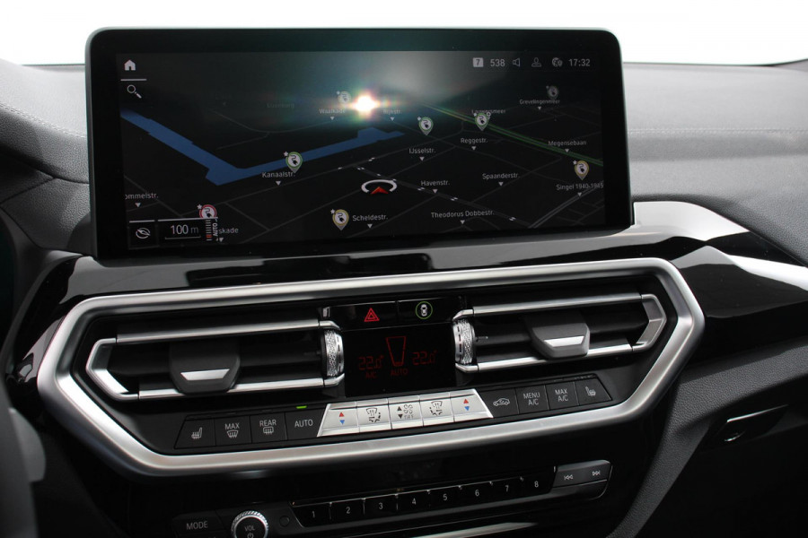 BMW iX3 Executive M-Sport 80 kWh Leder Panoramisch Schuif-Kantel dak Camera Elektrisch bedienbare achterklep Climate control