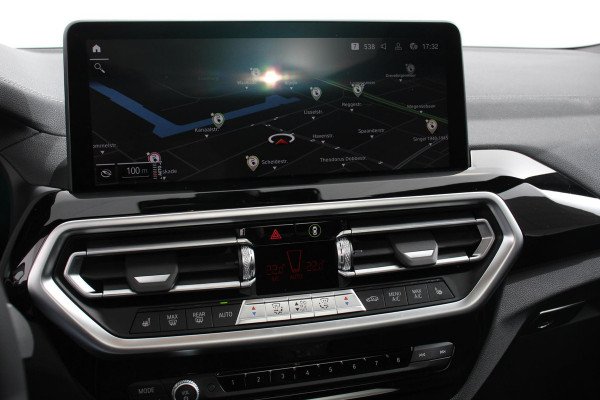 BMW iX3 Executive M-Sport 80 kWh Leder Panoramisch Schuif-Kantel dak Camera Elektrisch bedienbare achterklep Climate control