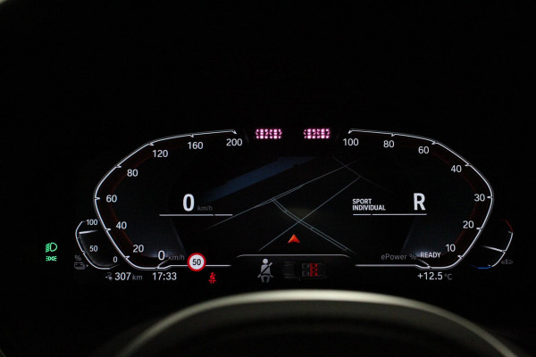 BMW iX3 Executive M-Sport 80 kWh Leder Panoramisch Schuif-Kantel dak Camera Elektrisch bedienbare achterklep Climate control