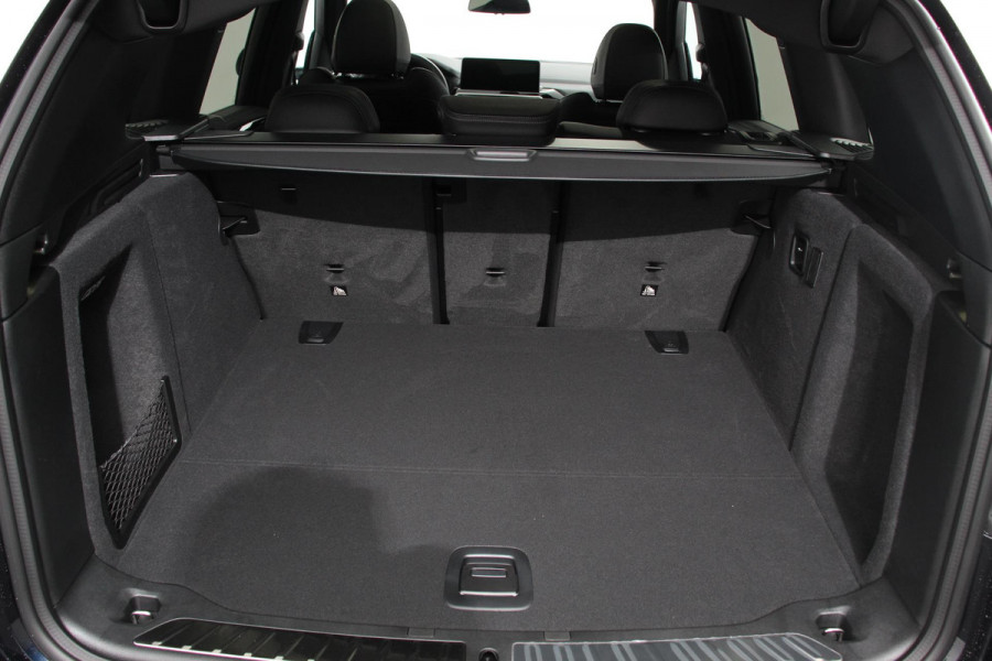 BMW iX3 Executive M-Sport 80 kWh Leder Panoramisch Schuif-Kantel dak Camera Elektrisch bedienbare achterklep Climate control