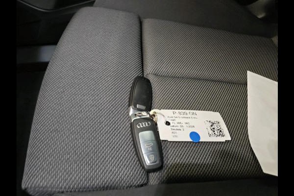 Audi Q4 Sportback e-tron 40 Advanced edition 77 kWh | Stoelverwarming | Stuurverwarming | Adaptive Cruise Control | Navigatie | Camera | Trekhaak | Keyless | RS Seats | Matrix LED |