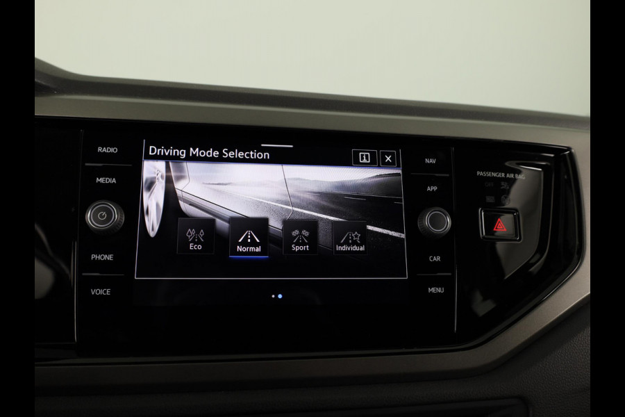 Volkswagen Polo 1.0 TSI Comfortline Business 95 pk | Navigatie | Parkeersensoren | Achteruitrijcamera | Adaptieve cruise control |