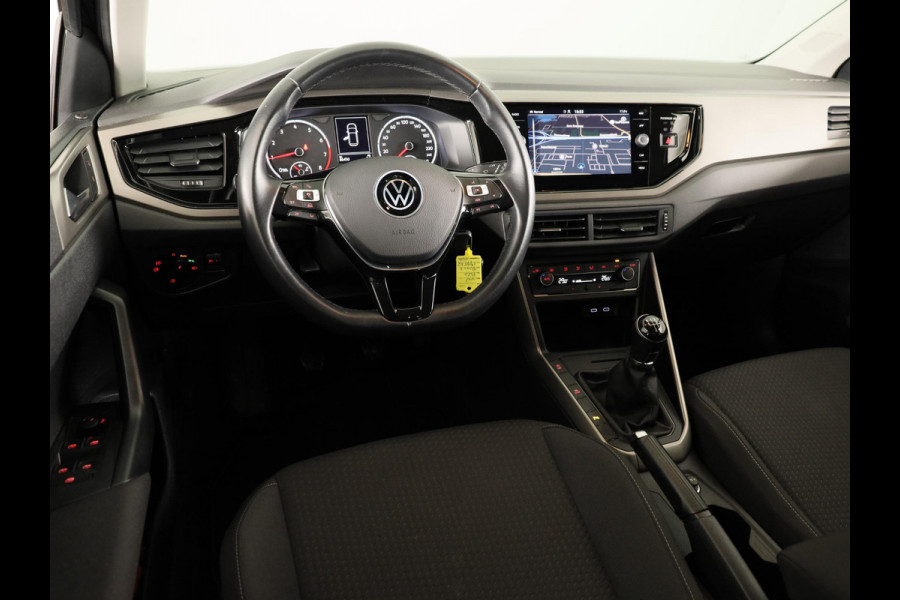 Volkswagen Polo 1.0 TSI Comfortline Business 95 pk | Navigatie | Parkeersensoren | Achteruitrijcamera | Adaptieve cruise control |