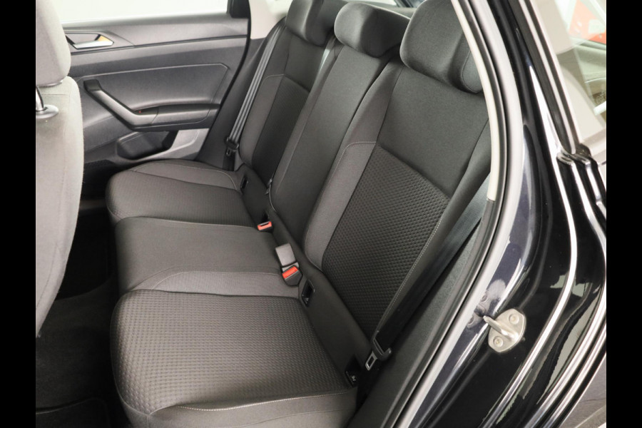 Volkswagen Polo 1.0 TSI Comfortline Business 95 pk | Navigatie | Parkeersensoren | Achteruitrijcamera | Adaptieve cruise control |