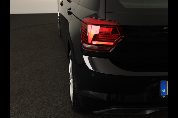 Volkswagen Polo 1.0 TSI Comfortline Business 95 pk | Navigatie | Parkeersensoren | Achteruitrijcamera | Adaptieve cruise control |