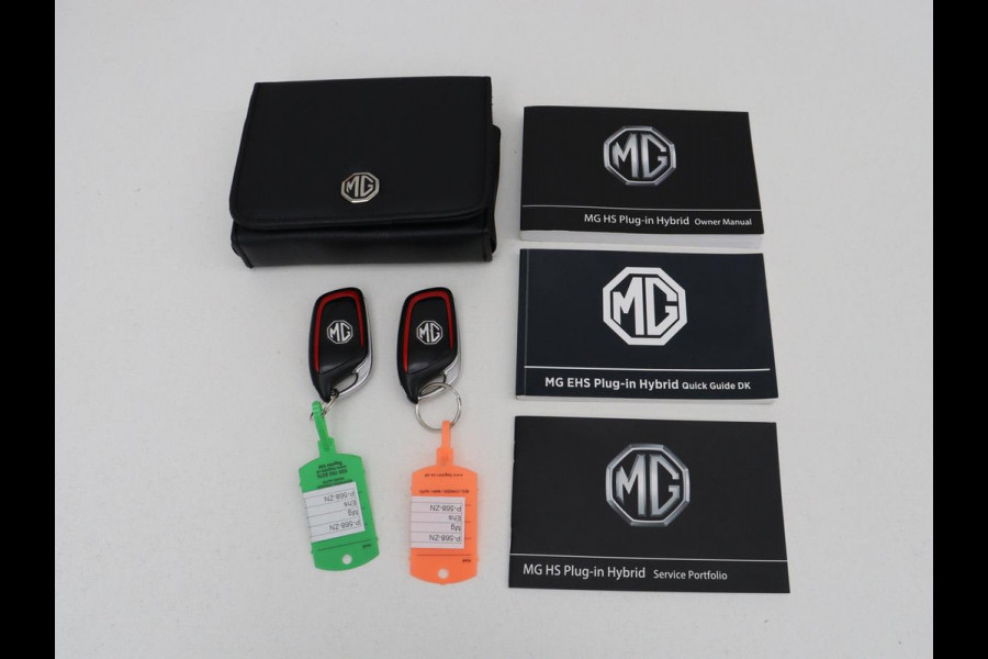 MG EHS 1.5 TGDI PHEV Comfort | Origineel NL | Leder | Adaptive cruise | Stoelverwarming | Trekhaak | Carplay | Camera | Navigatie | Full LED | DAB | Keyless | Climate control | Plug In