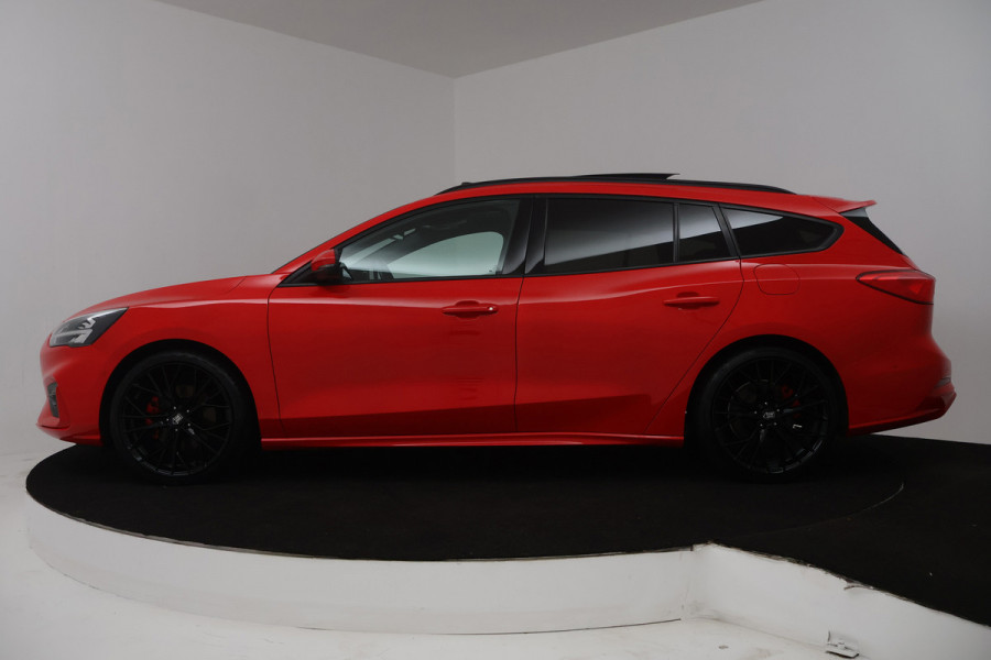 Ford FOCUS Wagon 1.0 EcoBoost ST Line Business (PANORAMADAK, STOEL/STUUR VERWARMING, CAMERA, CRUISE ADAPTIEF, LANE-ASSIST)