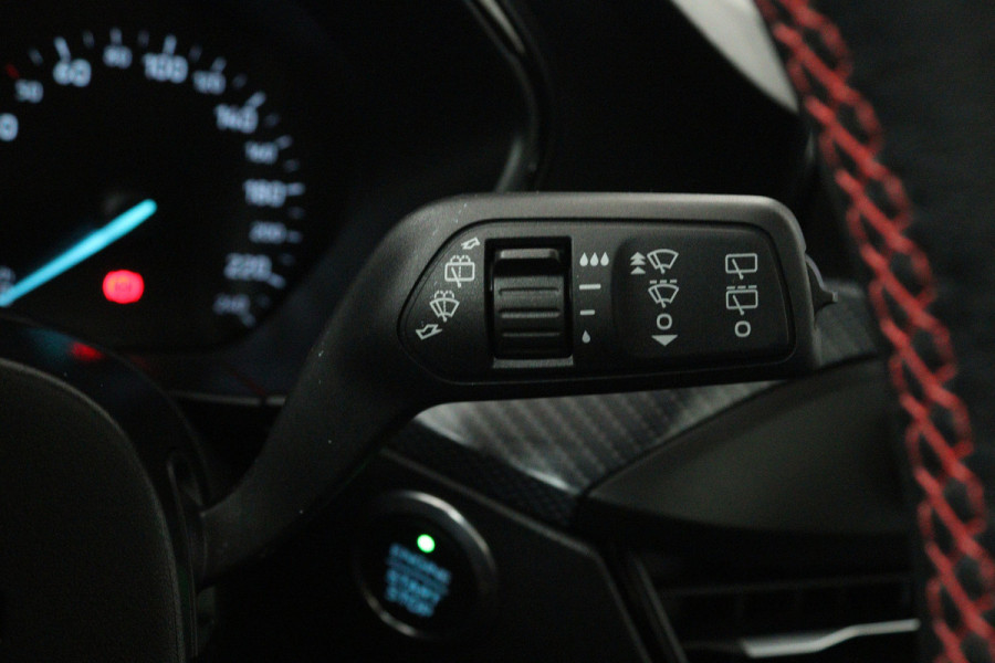 Ford FOCUS Wagon 1.0 EcoBoost ST Line Business (PANORAMADAK, STOEL/STUUR VERWARMING, CAMERA, CRUISE ADAPTIEF, LANE-ASSIST)