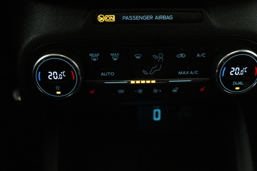 Ford FOCUS Wagon 1.0 EcoBoost ST Line Business (PANORAMADAK, STOEL/STUUR VERWARMING, CAMERA, CRUISE ADAPTIEF, LANE-ASSIST)