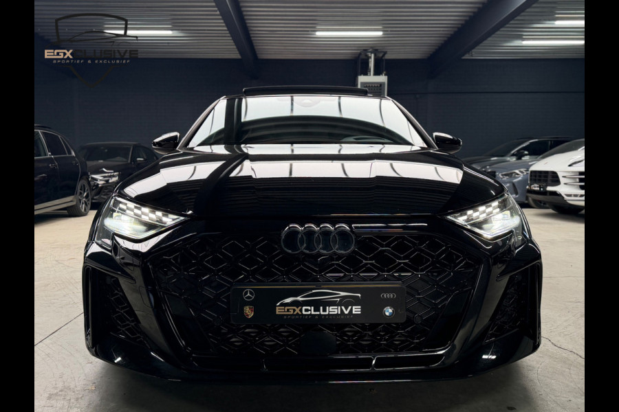 Audi RS3 Sportback 2.5 TFSI QUATTRO Carbon/Kuipstoelen/Pano/HUD/