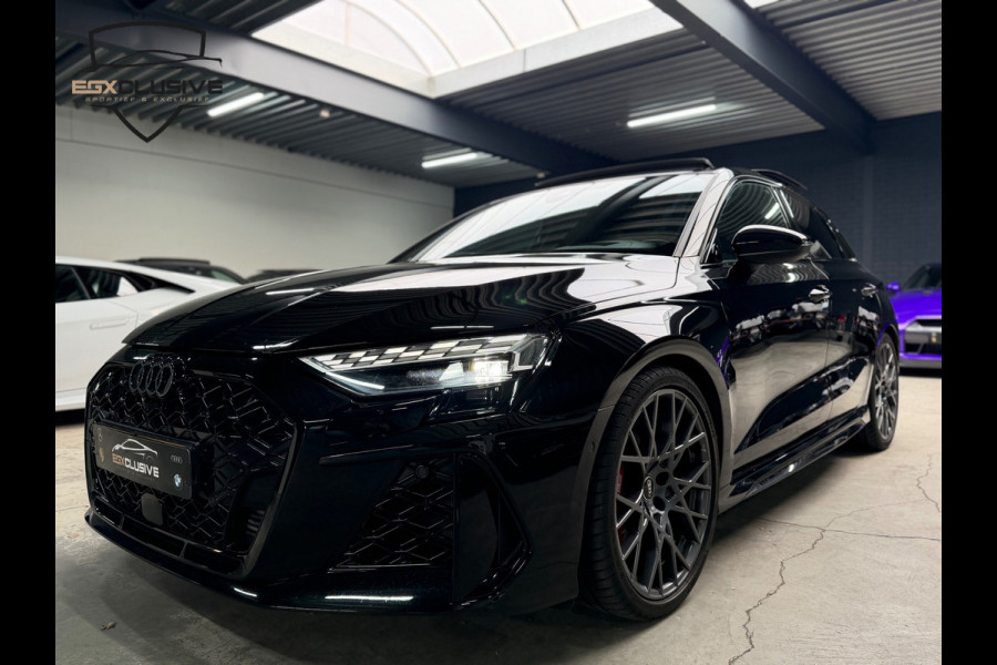 Audi RS3 Sportback 2.5 TFSI QUATTRO Carbon/Kuipstoelen/Pano/HUD/