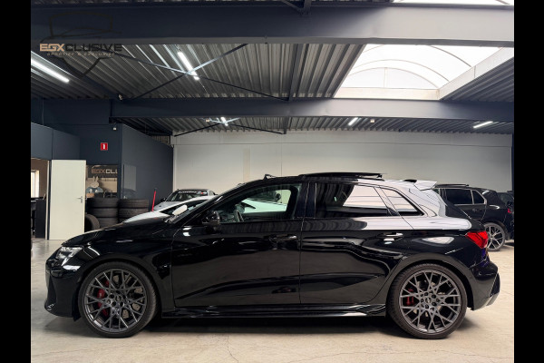 Audi RS3 Sportback 2.5 TFSI QUATTRO Carbon/Kuipstoelen/Pano/HUD/