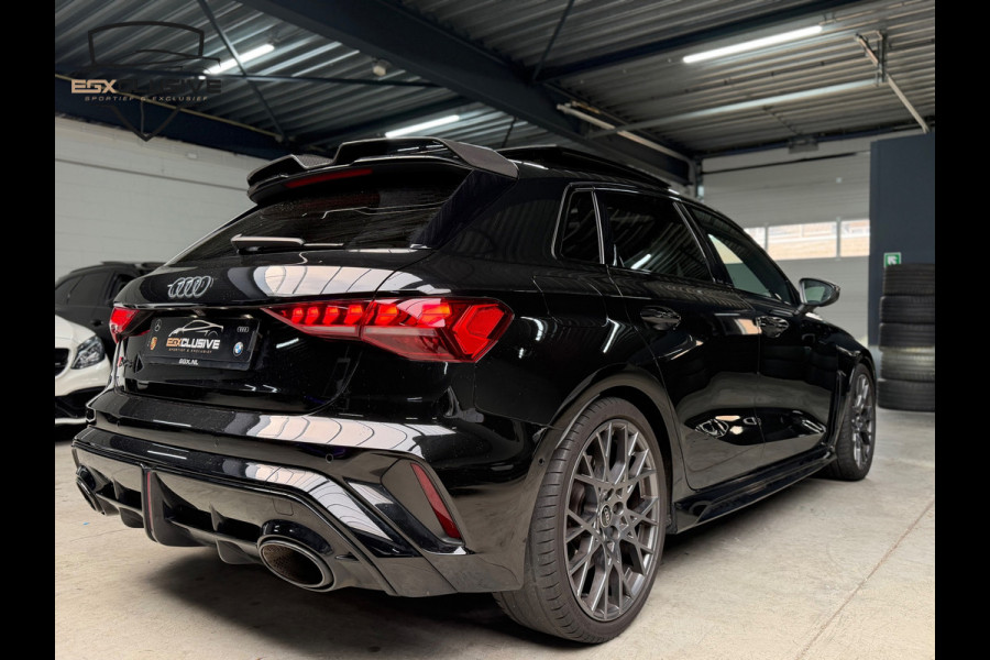 Audi RS3 Sportback 2.5 TFSI QUATTRO Carbon/Kuipstoelen/Pano/HUD/