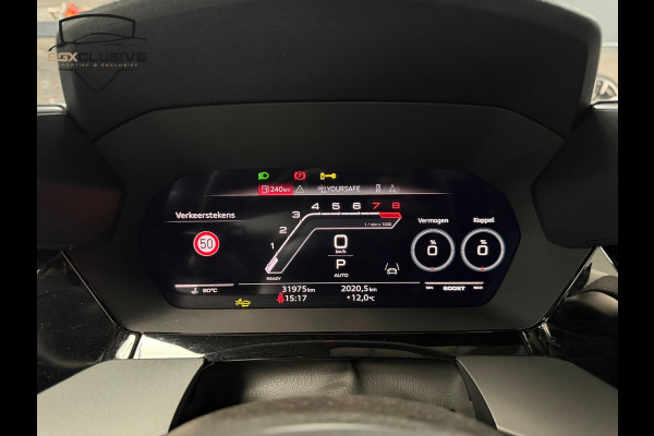 Audi RS3 Sportback 2.5 TFSI QUATTRO Carbon/Kuipstoelen/Pano/HUD/