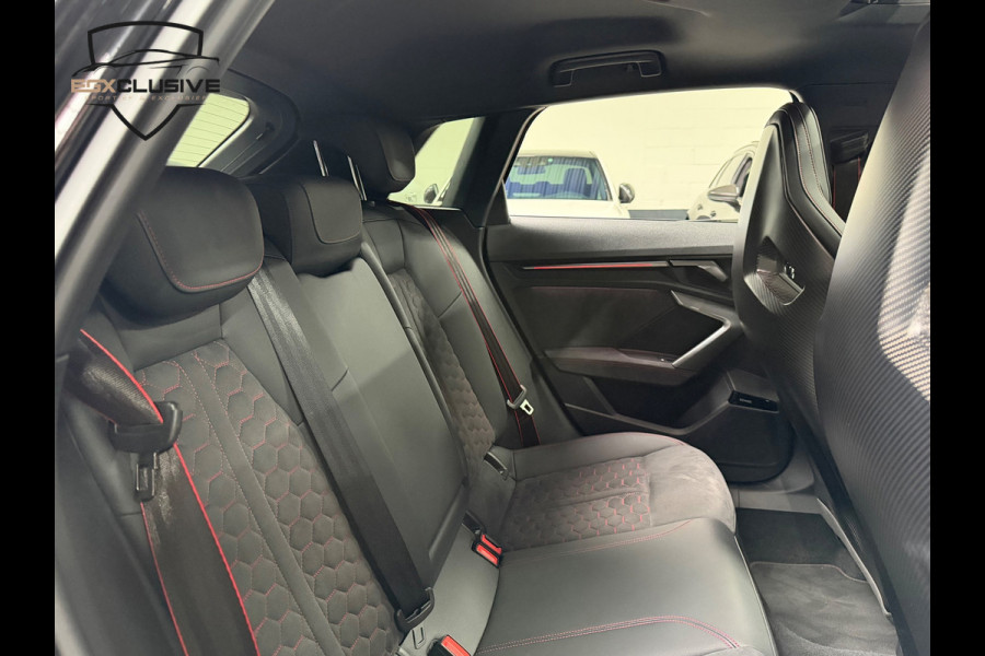 Audi RS3 Sportback 2.5 TFSI QUATTRO Carbon/Kuipstoelen/Pano/HUD/