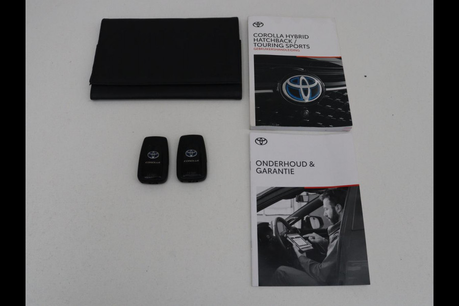 Toyota Corolla 2.0 Hybrid GR-Sport | Stoelverwarming | Adaptive cruise | Sportstoelen | Carplay | Camera | Park Assist | DAB | Keyless | Full LED | Half leder | Climate control