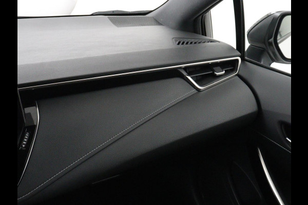 Toyota Corolla 2.0 Hybrid GR-Sport | Stoelverwarming | Adaptive cruise | Sportstoelen | Carplay | Camera | Park Assist | DAB | Keyless | Full LED | Half leder | Climate control