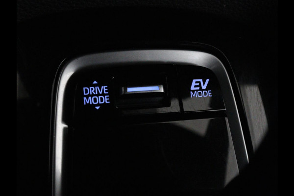 Toyota Corolla 2.0 Hybrid GR-Sport | Stoelverwarming | Adaptive cruise | Sportstoelen | Carplay | Camera | Park Assist | DAB | Keyless | Full LED | Half leder | Climate control