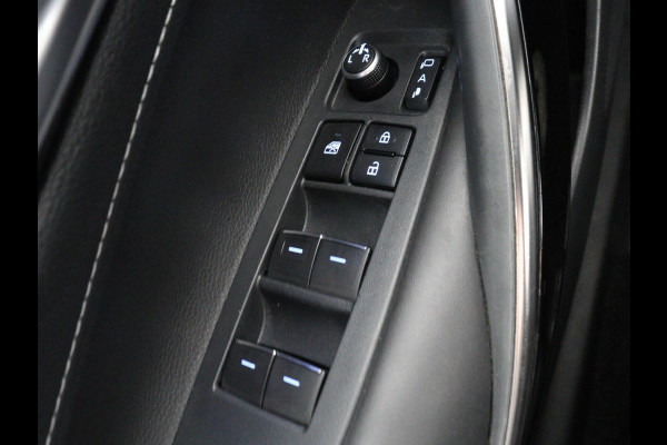 Toyota Corolla 2.0 Hybrid GR-Sport | Stoelverwarming | Adaptive cruise | Sportstoelen | Carplay | Camera | Park Assist | DAB | Keyless | Full LED | Half leder | Climate control