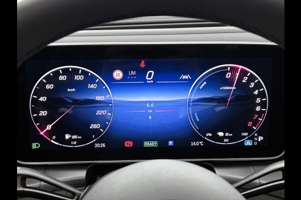 Mercedes-Benz GLC Coupé 300e 4MATIC Sport Edition | Premium Plus | Nightpakket | Winterpakket | Trekhaak | AMG spoiler | 20 inch AMG velgen | Panoramaschuifdak | Burmester® 3D sound systeem | Augmented Reality navigatie | Head-up display |