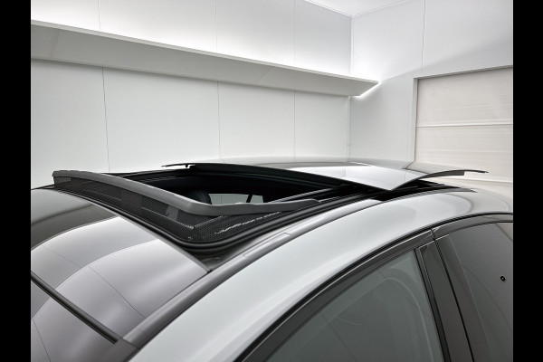 Mercedes-Benz GLC Coupé 300e 4MATIC Sport Edition | Premium Plus | Nightpakket | Winterpakket | Trekhaak | AMG spoiler | 20 inch AMG velgen | Panoramaschuifdak | Burmester® 3D sound systeem | Augmented Reality navigatie | Head-up display |