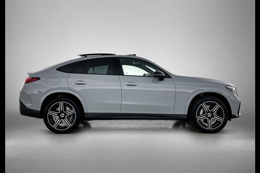 Mercedes-Benz GLC Coupé 300e 4MATIC Sport Edition | Premium Plus | Nightpakket | Winterpakket | Trekhaak | AMG spoiler | 20 inch AMG velgen | Panoramaschuifdak | Burmester® 3D sound systeem | Augmented Reality navigatie | Head-up display |