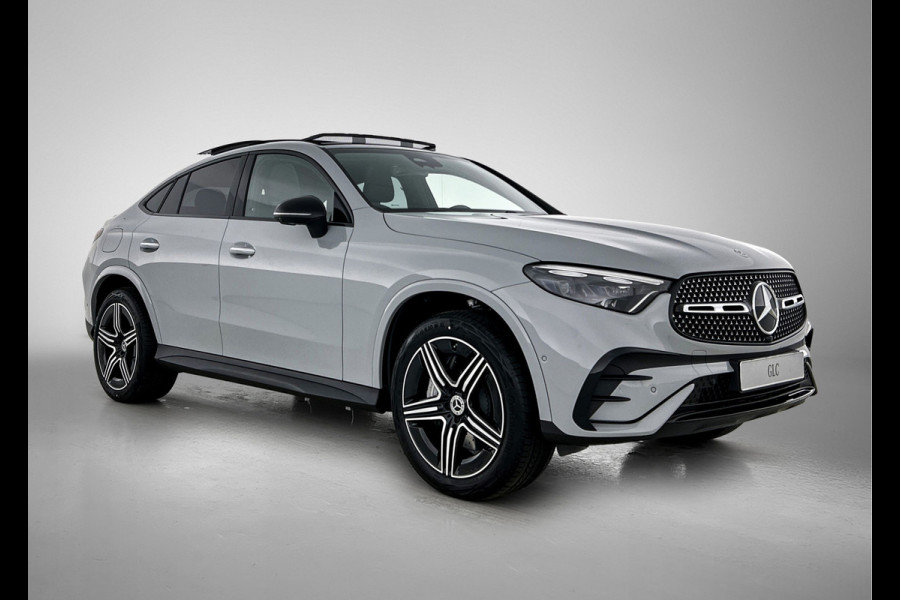 Mercedes-Benz GLC Coupé 300e 4MATIC Sport Edition | Premium Plus | Nightpakket | Winterpakket | Trekhaak | AMG spoiler | 20 inch AMG velgen | Panoramaschuifdak | Burmester® 3D sound systeem | Augmented Reality navigatie | Head-up display |