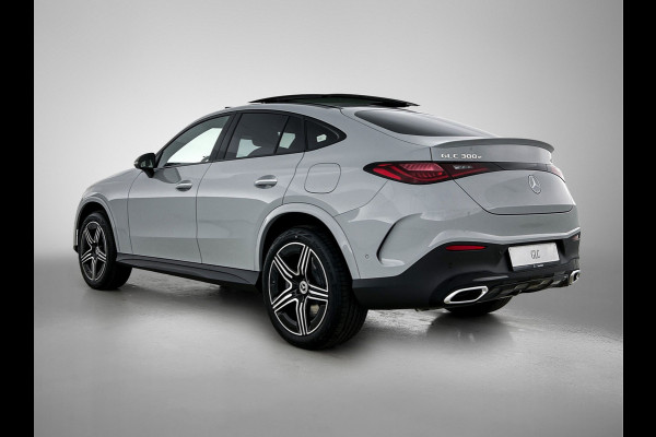 Mercedes-Benz GLC Coupé 300e 4MATIC Sport Edition | Premium Plus | Nightpakket | Winterpakket | Trekhaak | AMG spoiler | 20 inch AMG velgen | Panoramaschuifdak | Burmester® 3D sound systeem | Augmented Reality navigatie | Head-up display |