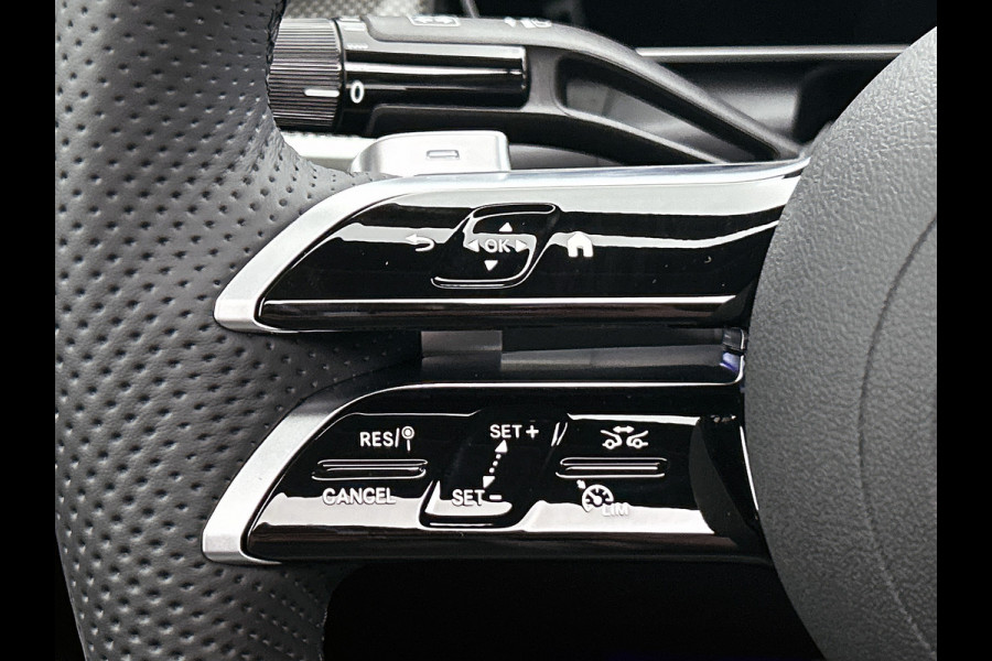 Mercedes-Benz GLC Coupé 300e 4MATIC Sport Edition | Premium Plus | Nightpakket | Winterpakket | Trekhaak | AMG spoiler | 20 inch AMG velgen | Panoramaschuifdak | Burmester® 3D sound systeem | Augmented Reality navigatie | Head-up display |