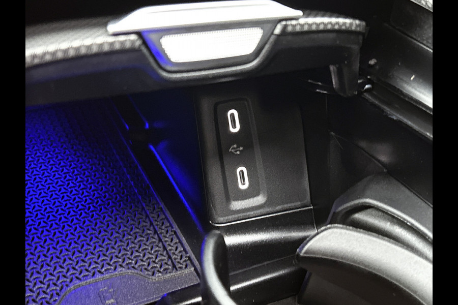 Mercedes-Benz GLC Coupé 300e 4MATIC Sport Edition | Premium Plus | Nightpakket | Winterpakket | Trekhaak | AMG spoiler | 20 inch AMG velgen | Panoramaschuifdak | Burmester® 3D sound systeem | Augmented Reality navigatie | Head-up display |