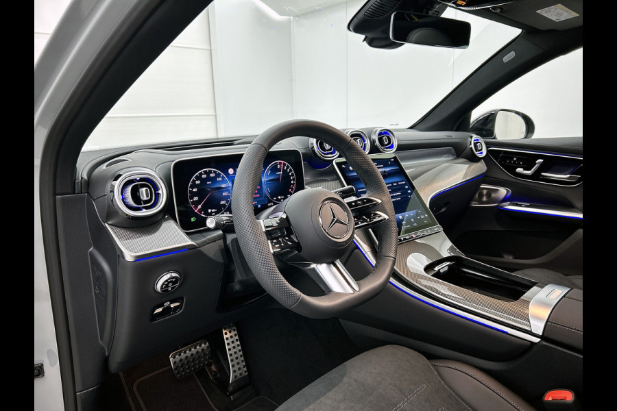 Mercedes-Benz GLC Coupé 300e 4MATIC Sport Edition | Premium Plus | Nightpakket | Winterpakket | Trekhaak | AMG spoiler | 20 inch AMG velgen | Panoramaschuifdak | Burmester® 3D sound systeem | Augmented Reality navigatie | Head-up display |