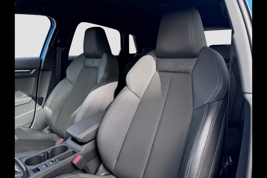 Audi A3 Sportback 40 TFSI e S-line | Matrix LED | Trekhaak | Elektr. stoelen | Camera | Carplay | Sfeer | ACC | Elektr. achterklep