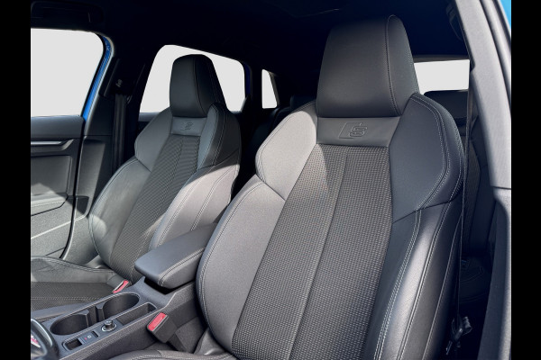 Audi A3 Sportback 40 TFSI e S-line | Matrix LED | Trekhaak | Elektr. stoelen | Camera | Carplay | Sfeer | ACC | Elektr. achterklep