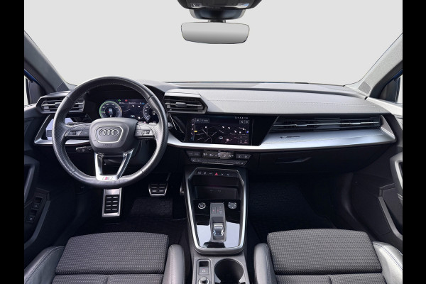 Audi A3 Sportback 40 TFSI e S-line | Matrix LED | Trekhaak | Elektr. stoelen | Camera | Carplay | Sfeer | ACC | Elektr. achterklep