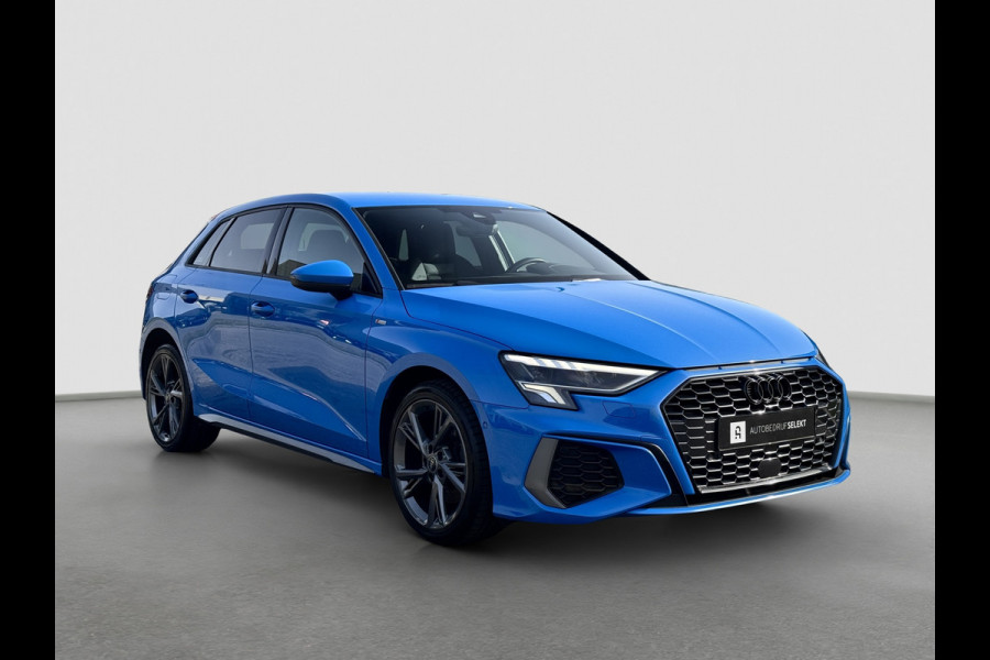 Audi A3 Sportback 40 TFSI e S-line | Matrix LED | Trekhaak | Elektr. stoelen | Camera | Carplay | Sfeer | ACC | Elektr. achterklep