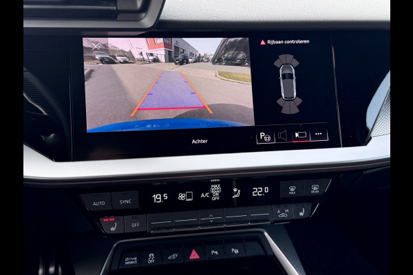 Audi A3 Sportback 40 TFSI e S-line | Matrix LED | Trekhaak | Elektr. stoelen | Camera | Carplay | Sfeer | ACC | Elektr. achterklep