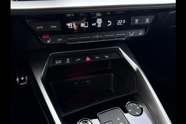 Audi A3 Sportback 40 TFSI e S-line | Matrix LED | Trekhaak | Elektr. stoelen | Camera | Carplay | Sfeer | ACC | Elektr. achterklep