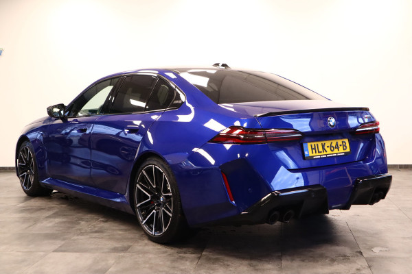 BMW 5 Serie M5  Carbon Pack Co-Pilot Live Cockpit  Professional 1st eigenaar NAP ! 2e Paasdag geopend van 12.00 tot 17:00u !