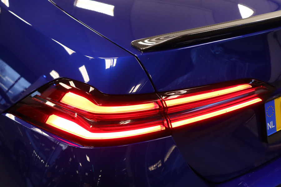 BMW 5 Serie M5  Carbon Pack Co-Pilot Live Cockpit  Professional 1st eigenaar NAP ! 2e Paasdag geopend van 12.00 tot 17:00u !