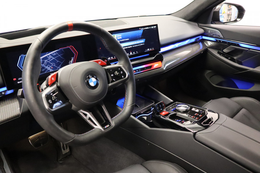 BMW 5 Serie M5  Carbon Pack Co-Pilot Live Cockpit  Professional 1st eigenaar NAP ! 2e Paasdag geopend van 12.00 tot 17:00u !