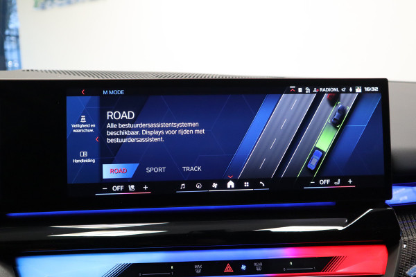 BMW 5 Serie M5  Carbon Pack Co-Pilot Live Cockpit  Professional 1st eigenaar NAP ! 2e Paasdag geopend van 12.00 tot 17:00u !