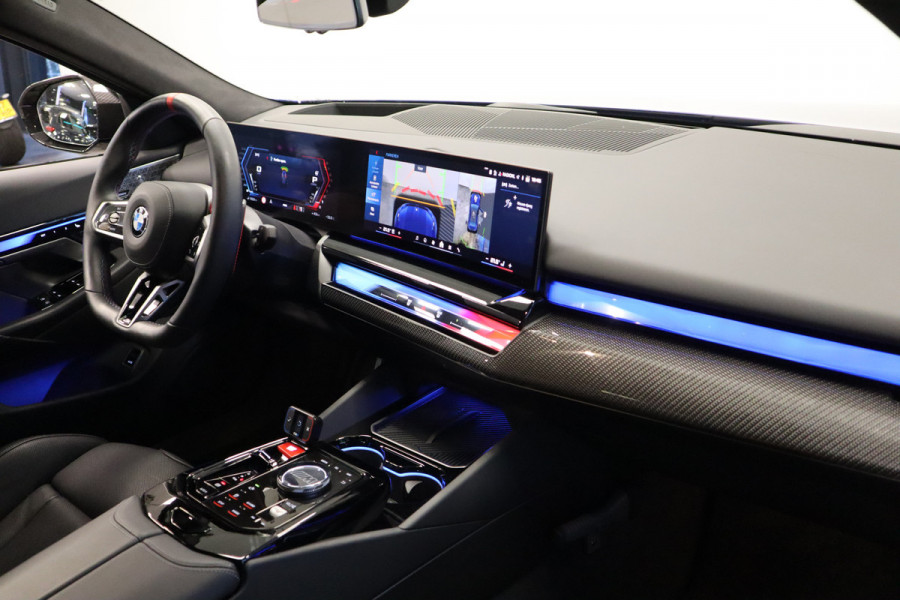 BMW 5 Serie M5  Carbon Pack Co-Pilot Live Cockpit  Professional 1st eigenaar NAP ! 2e Paasdag geopend van 12.00 tot 17:00u !