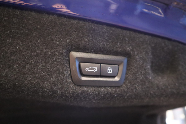 BMW 5 Serie M5  Carbon Pack Co-Pilot Live Cockpit  Professional 1st eigenaar NAP ! 2e Paasdag geopend van 12.00 tot 17:00u !